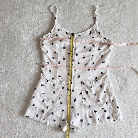 ILLA  ILLA  Front Button Coconut Print Spaghetti Strap White Romper SZ S - Picture 14 of 16